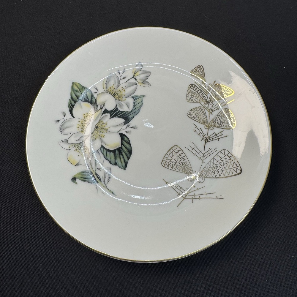 Antique Bavarian China 7.5" Plate White Flowers & Gold Geometric Fans‎